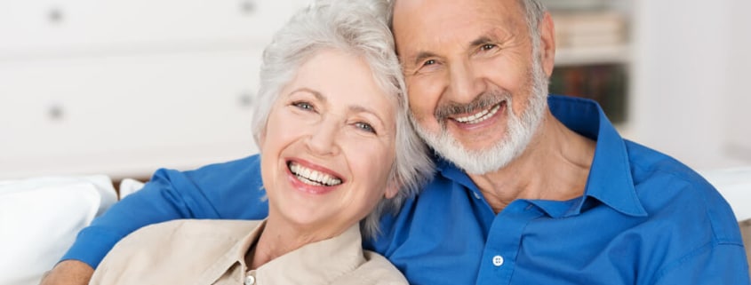 implante dentário em idosos