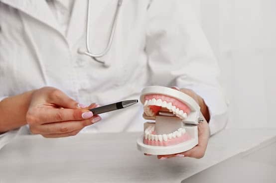 Implante dentário após extração Agende a sua avaliação!