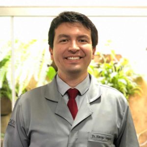 Dr. Henrique Taniguchi, Cirurgião dentista do Centro de cirurgia oral referencia em extração de dente siso
